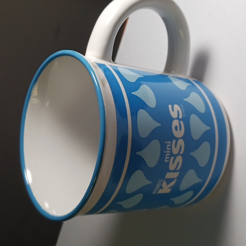 Hershey mini kisses blue wrap around logo 12 oz mug